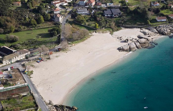 Playa-de-Menduina-en-Cangas-de-Morrazo-Pontevedra